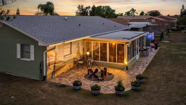 1728 COCO PALM CIRCLE, Sun City Center, FL 33573