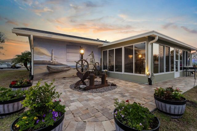 1728 COCO PALM CIRCLE, Sun City Center, FL 33573