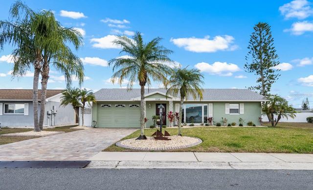 1728 COCO PALM CIRCLE, Sun City Center, FL 33573