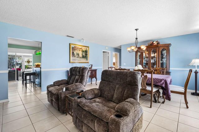 1728 COCO PALM CIRCLE, Sun City Center, FL 33573