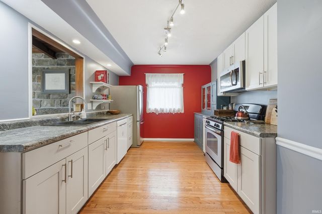 912 E 1st Street, Auburn, IN 46706