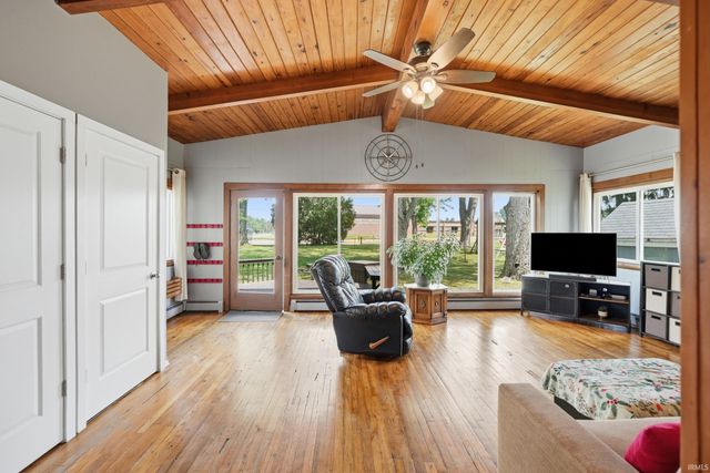 912 E 1st Street, Auburn, IN 46706