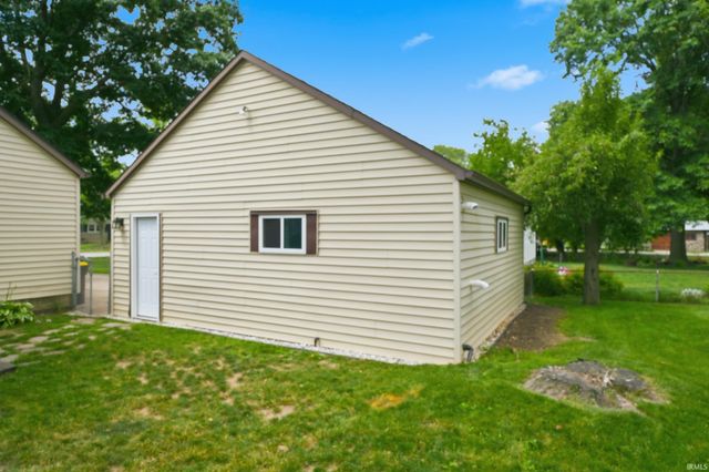 912 E 1st Street, Auburn, IN 46706
