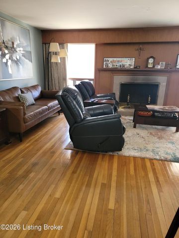 9307 Fairground Rd, Louisville, KY 40291