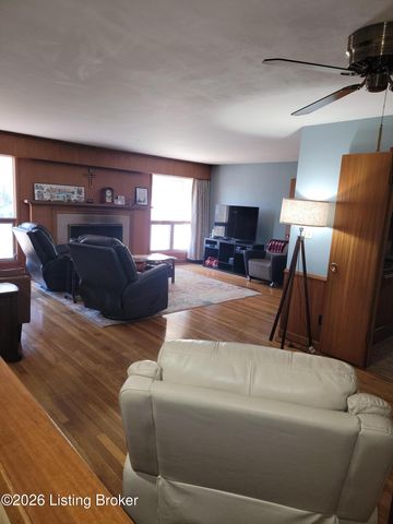 9307 Fairground Rd, Louisville, KY 40291