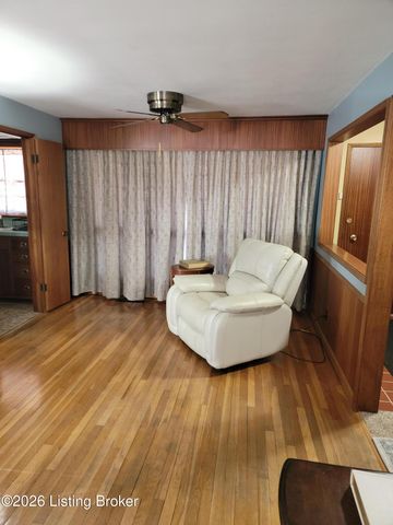 9307 Fairground Rd, Louisville, KY 40291