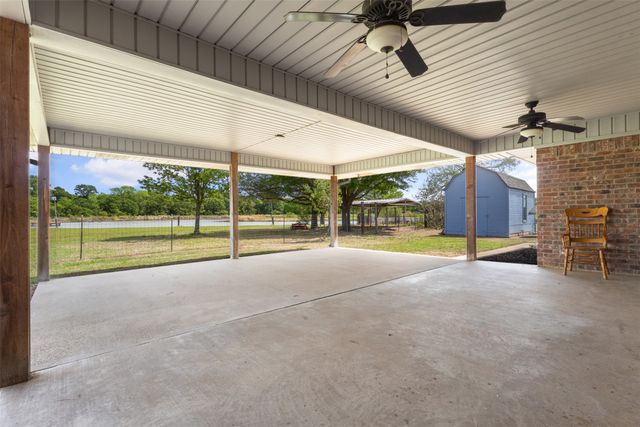 290 Vz County Road 3222, Wills Point, TX 75169