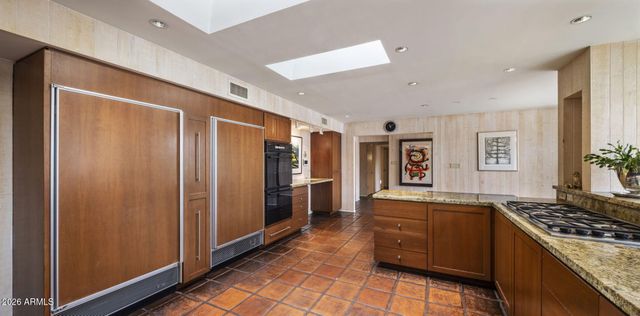 119 W KEIM Drive, Phoenix, AZ 85013