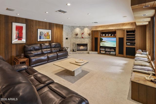 119 W KEIM Drive, Phoenix, AZ 85013