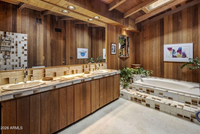 119 W KEIM Drive, Phoenix, AZ 85013