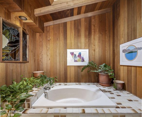 119 W KEIM Drive, Phoenix, AZ 85013