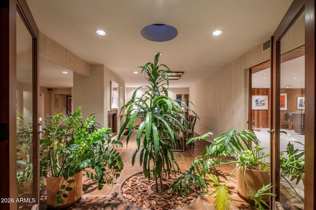 119 W KEIM Drive, Phoenix, AZ 85013