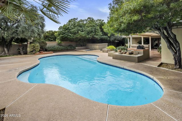 119 W KEIM Drive, Phoenix, AZ 85013