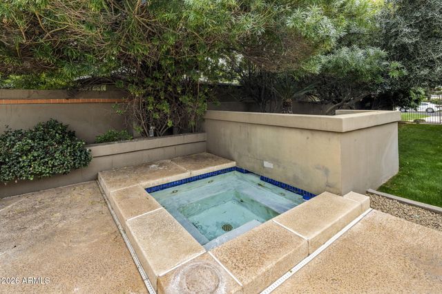 119 W KEIM Drive, Phoenix, AZ 85013