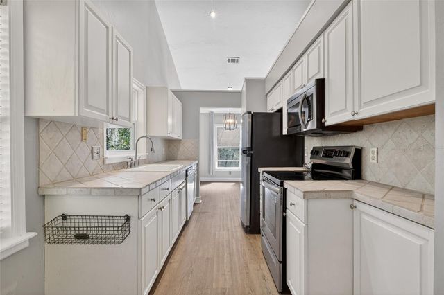 8407 SW 46TH LANE, Gainesville, FL 32608