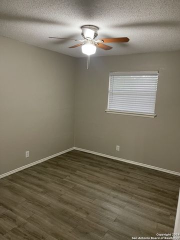 11303 Bel Air Dr Apt B, San Antonio, TX 78213