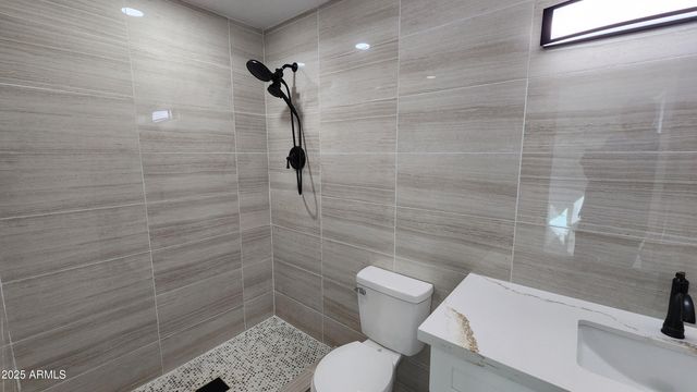 7243 W Sierra Street, Peoria, AZ 85345