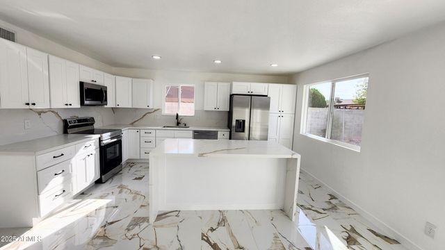 7243 W Sierra Street, Peoria, AZ 85345