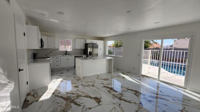 7243 W Sierra Street, Peoria, AZ 85345