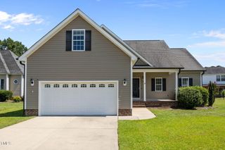 904 Willow Leaf Court, Dunn, NC 28334