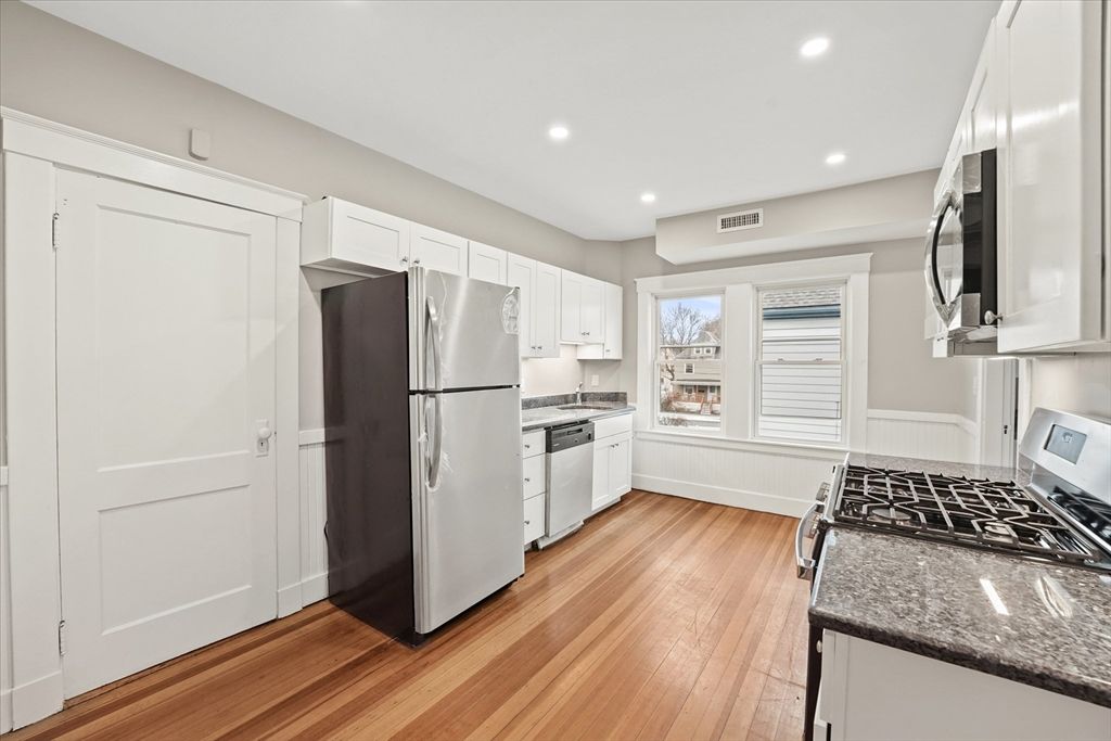 60 Winslow Ave 2, Norwood, MA 02062