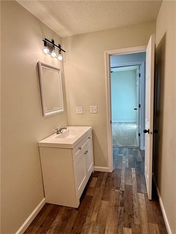 112 S Elm Street, Ottawa, KS 66067