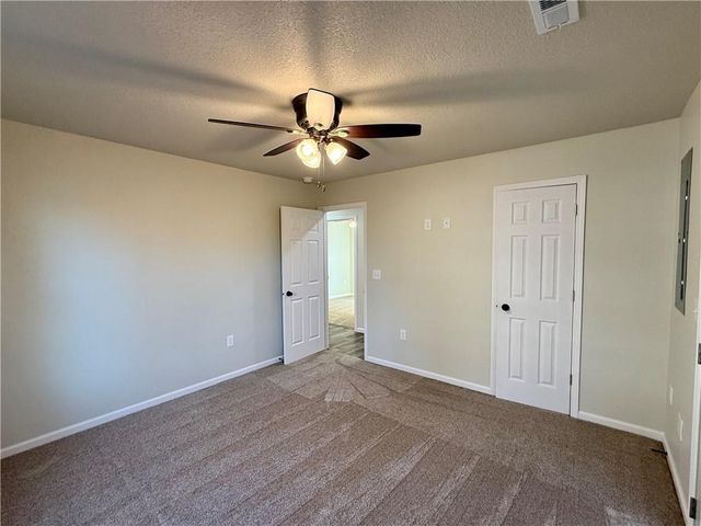 112 S Elm Street, Ottawa, KS 66067