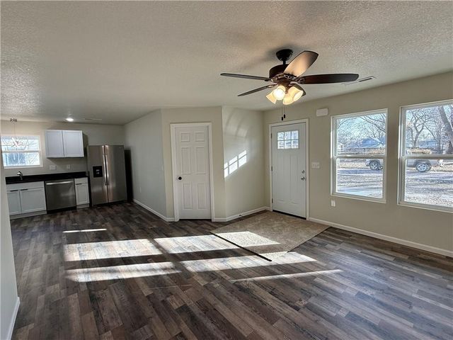 112 S Elm Street, Ottawa, KS 66067