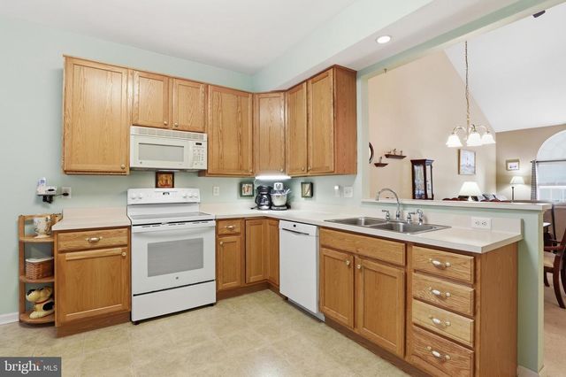 40 BRIGHTON ST, Ocean View, DE 19970