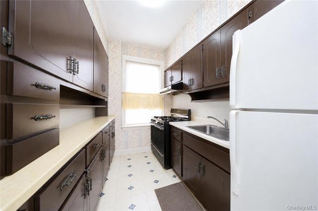 2118 E 27th Street, Brooklyn, NY 11229