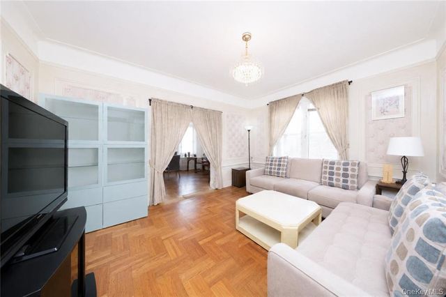 2118 E 27th Street, Brooklyn, NY 11229