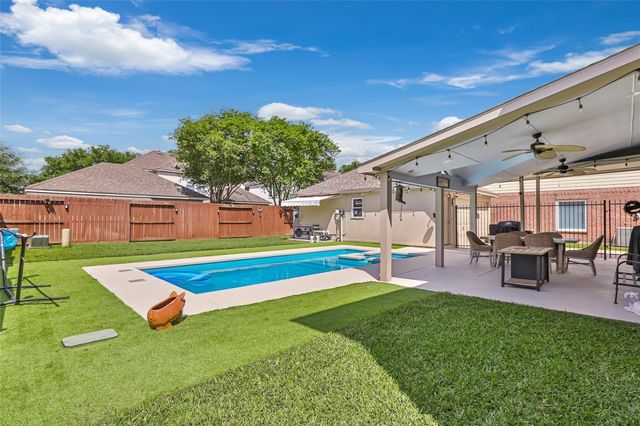 7111 Timber Post Lane, Humble, TX 77346