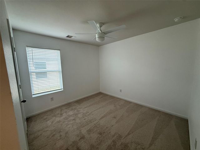 314 Abbey LN, Lockhart, TX 78644