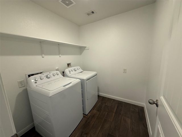 314 Abbey LN, Lockhart, TX 78644