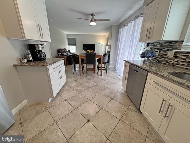 4206 UPLAND DR, Upper Chichester, PA 19061