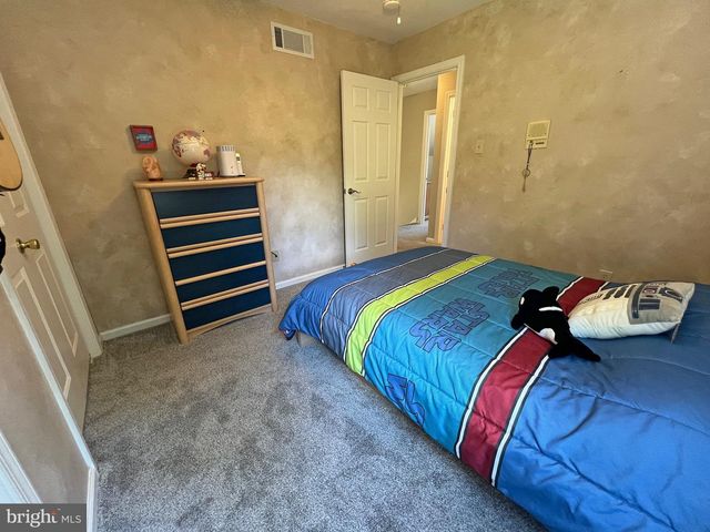 4206 UPLAND DR, Upper Chichester, PA 19061