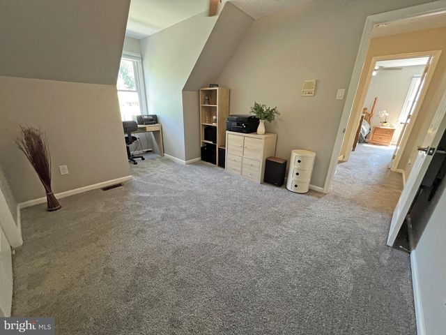 4206 UPLAND DR, Upper Chichester, PA 19061