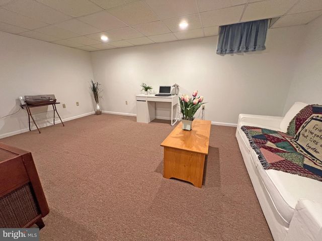 4206 UPLAND DR, Upper Chichester, PA 19061