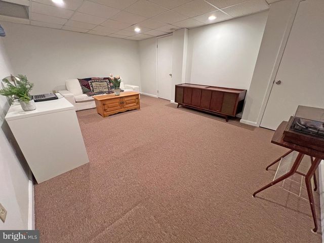 4206 UPLAND DR, Upper Chichester, PA 19061