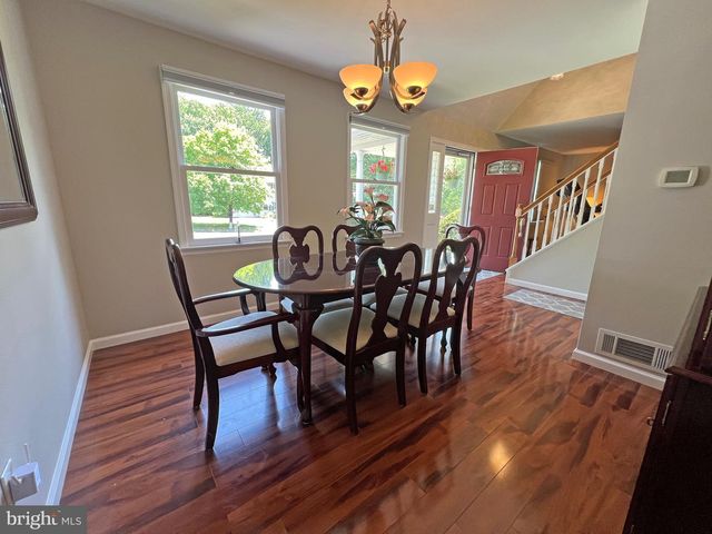 4206 UPLAND DR, Upper Chichester, PA 19061