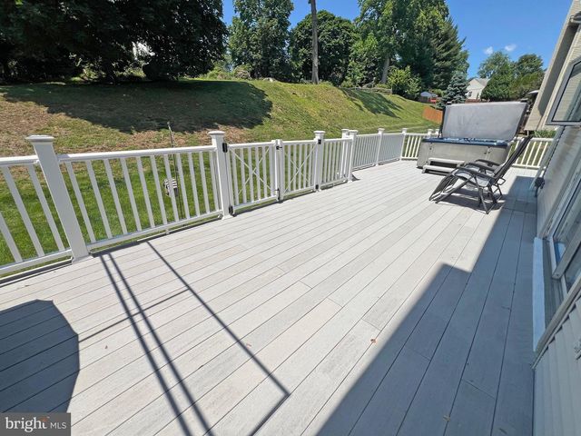 4206 UPLAND DR, Upper Chichester, PA 19061