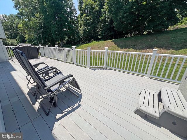 4206 UPLAND DR, Upper Chichester, PA 19061