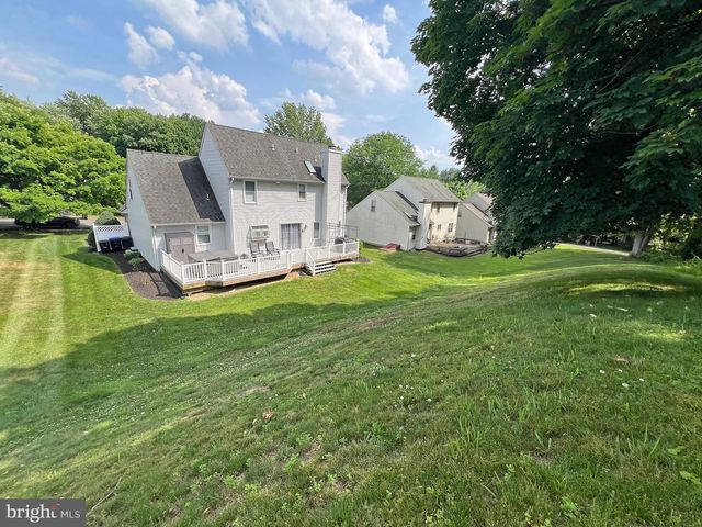 4206 UPLAND DR, Upper Chichester, PA 19061