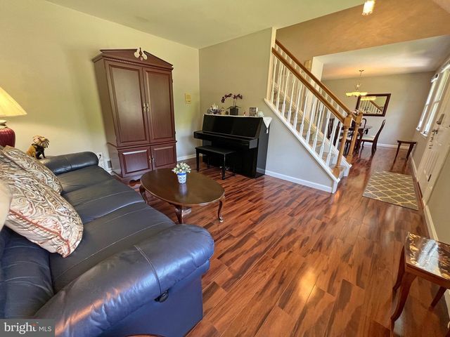 4206 UPLAND DR, Upper Chichester, PA 19061