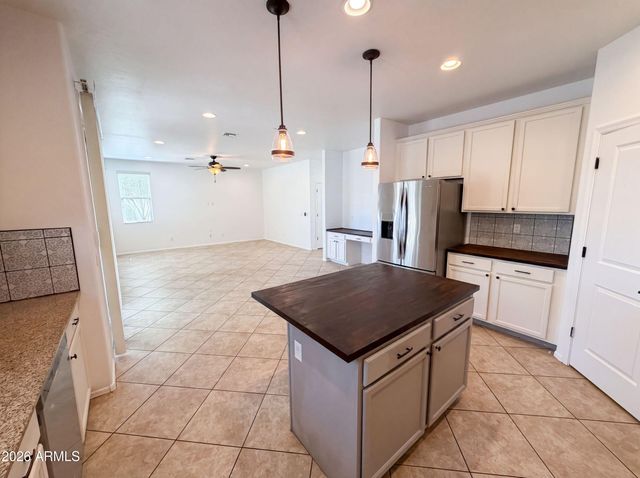 21276 W BERKELEY Road, Buckeye, AZ 85396