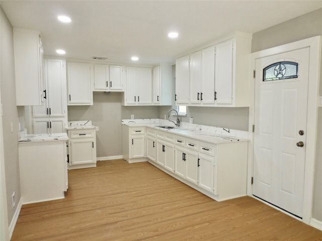 2722 Parker Road B, Houston, TX 77093