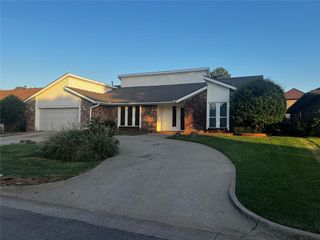 7230 NW 105th Terrace, Oklahoma City, OK 73162
