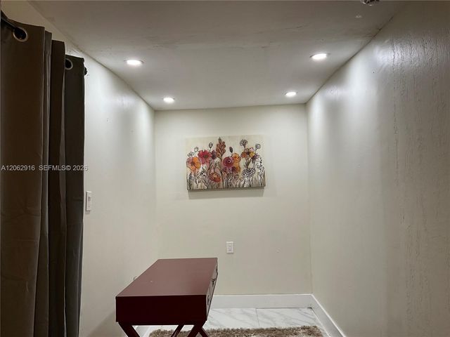 101 Miami Gardens Road 101, West Park, FL 33023