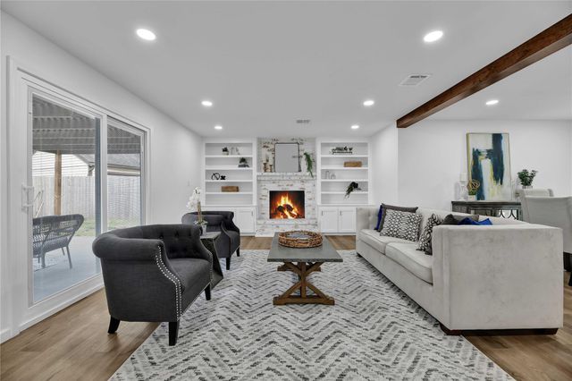 2726 Stetson Lane, Houston, TX 77043