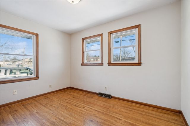 2262 C Street SW, Cedar Rapids, IA 52404